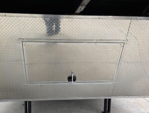 8.5X26 Gooseneck Enclosed Trailer with 9′ Interior (3) 7,000lb Axles - Image 15