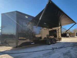 8.5′ X 20′ Black With Blackout Office and Command Center Enclosed Trailer - Image 13