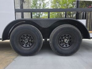 7′ x 14′ White V-Nose Hybrid Enclosed Trailer with 6′ Gate - Image 23