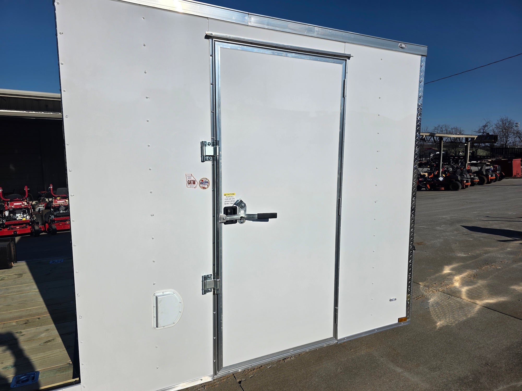 8.5 X 22 Hybrid Enclosed Trailer With 30amp Electric Package (2) 5,200lb Axles - Image 27