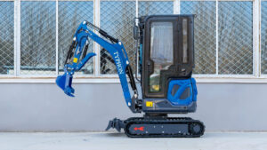 TYPHON TERROR XIX Prestige Cabin Mini Excavator 4200lbs 20.4 HP Kubota D902 with Boom Swing, Retractable Tracks - Image 4
