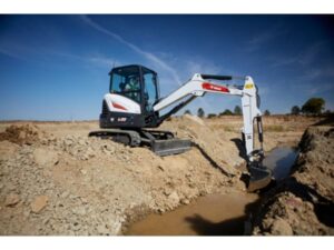 E35 Compact Excavator - Image 4