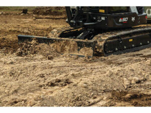 E32 Compact Excavator - Image 9