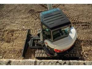 E26 Compact Excavator - Image 9