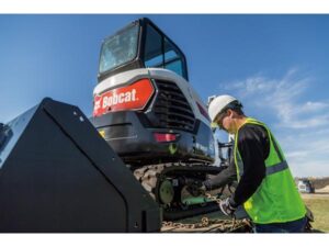E32 Compact Excavator - Image 15