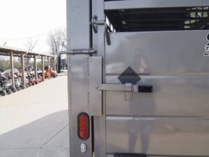 20ft Charcoal Gooseneck Livestock Cattle Trailer (2) 7K Axles 14K GVWR - Image 14