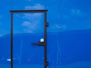 8.5×18 Blue V-Nose Slant Top Enclosed Trailer with Blackout Package - Image 11