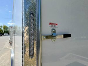8.5×24 V-Nose Tandem Enclosed Trailer with Elect Pkg A/C and Cabinets - Image 10