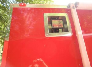 Enclosed Trailer 8.5’x26′ Red – Lawn Equipment Car Motorcycle Hauler Storage - Image 7